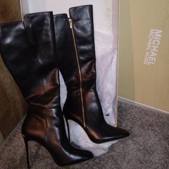 Micheal kors boots - Picture 1 of 7